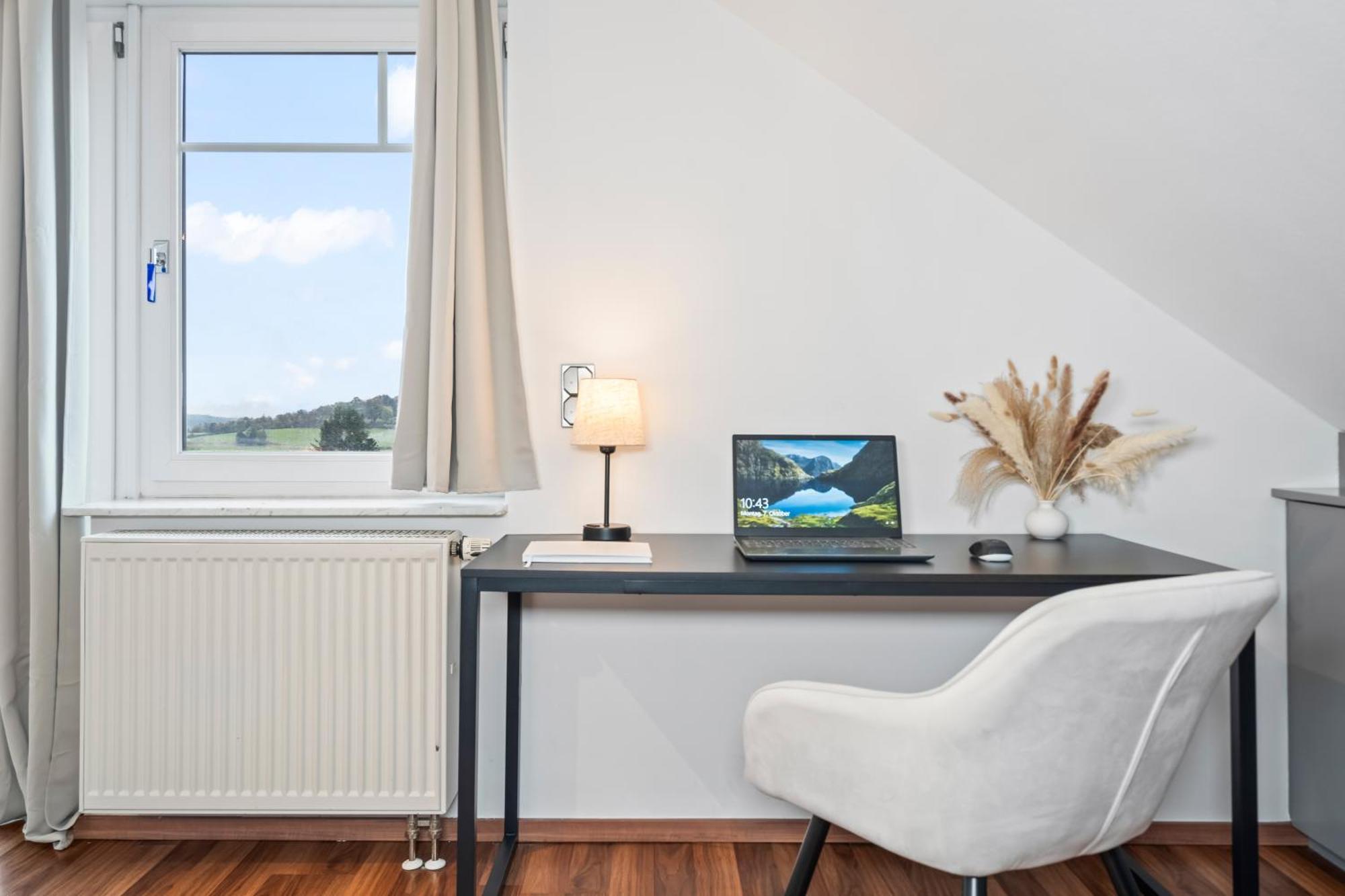 Stadtoase Fulda Mit Flair - Whirlpool, Balkon, 2Xparkplaetze, Highspeed Wlan ภายนอก รูปภาพ