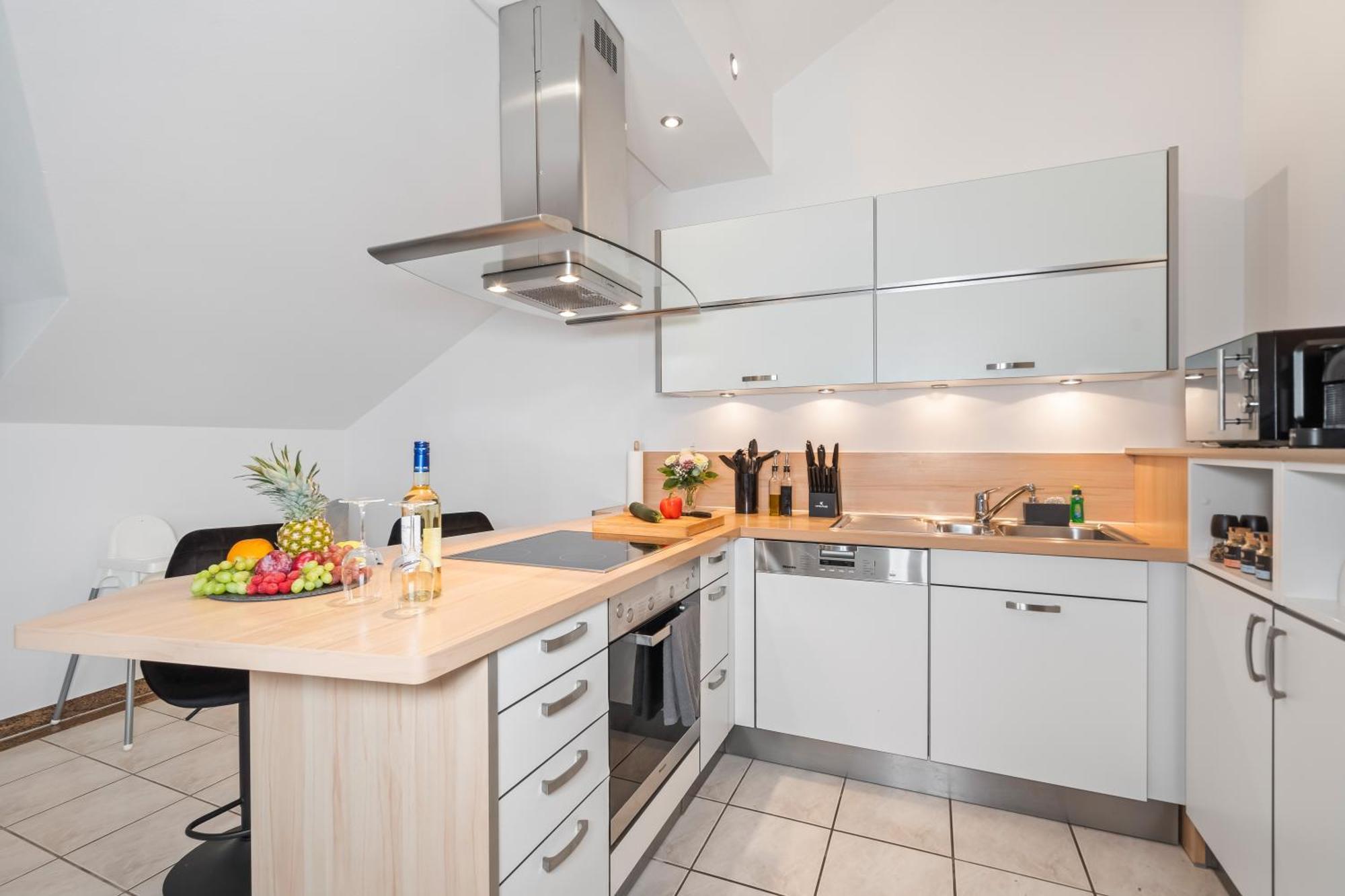 Stadtoase Fulda Mit Flair - Whirlpool, Balkon, 2Xparkplaetze, Highspeed Wlan ภายนอก รูปภาพ